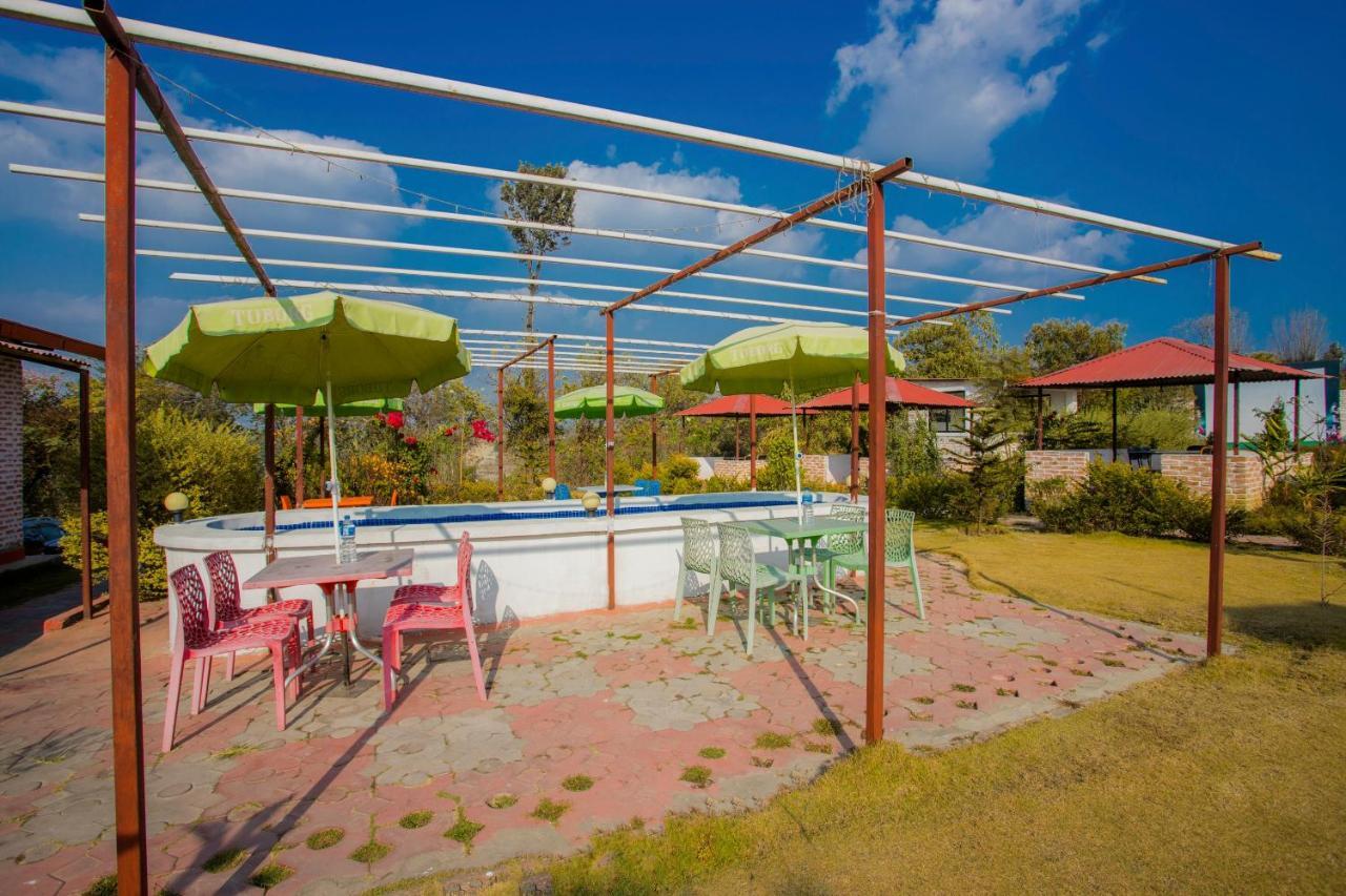 Oyo 276 White Orchid Resort Kathmandu Esterno foto