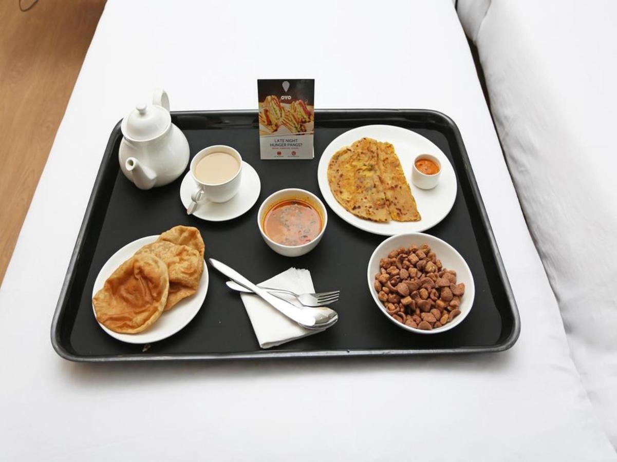 Oyo 276 White Orchid Resort Kathmandu Esterno foto